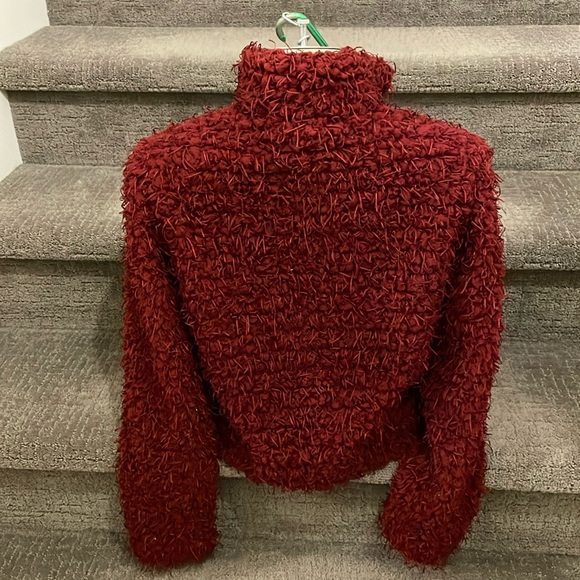 Laura’s CARTISE Adorable Retro Red Boucle fringed Jacket with hooks buttons. - Picture 3 of 9